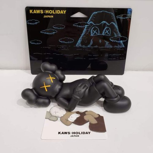 Kaws Holiday Japan 9.5" Figures 黒 正規品